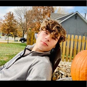 Meet your Posher, Evan